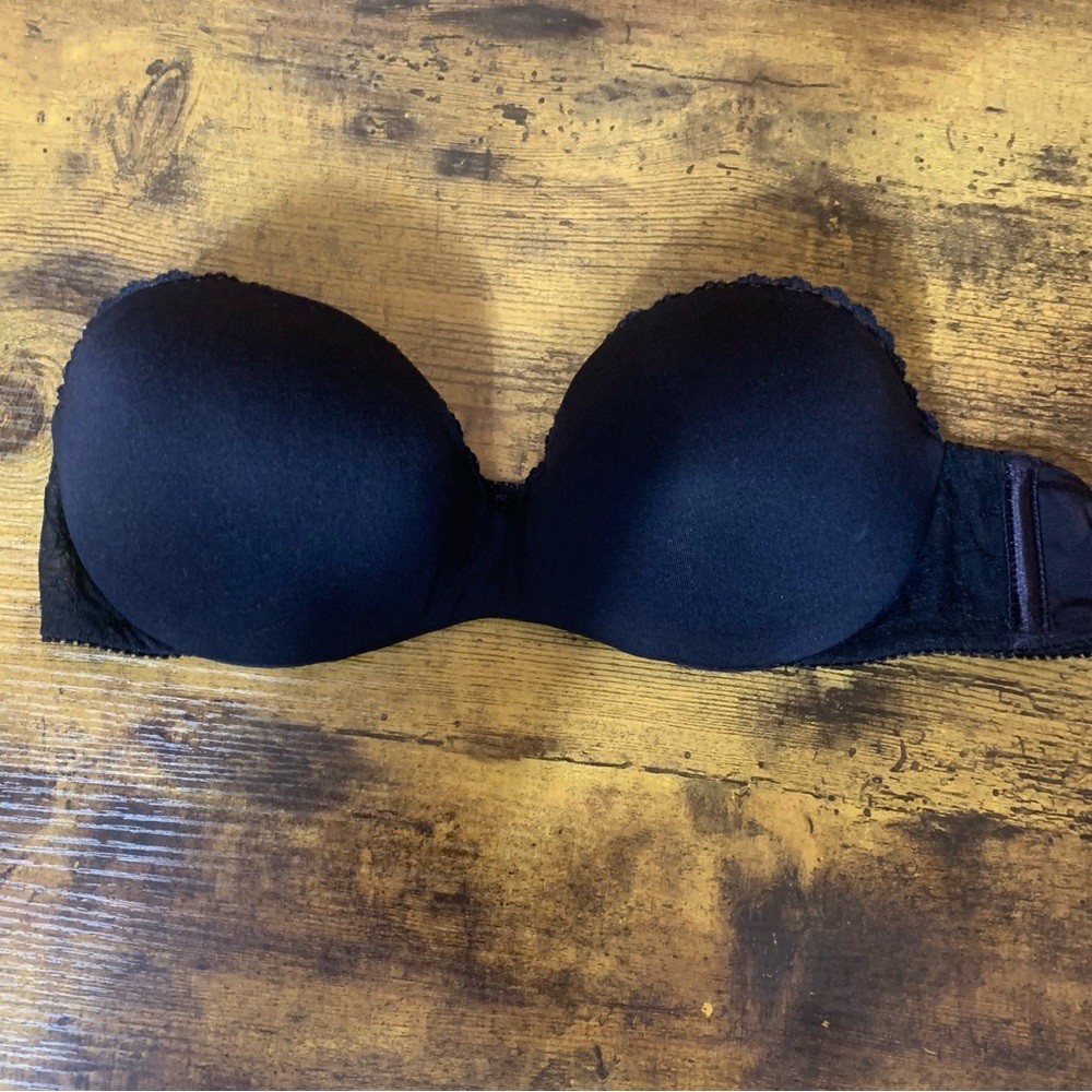 Women’s Lily of France Size 34A Black Strapless Bra